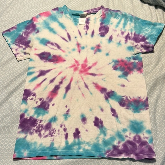 Tie Dye Bundle of 3 shirts - Picture 3 of 4